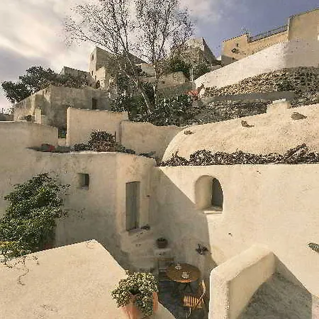 شقة Mesana Traditional Stone Emporio (Santorini)