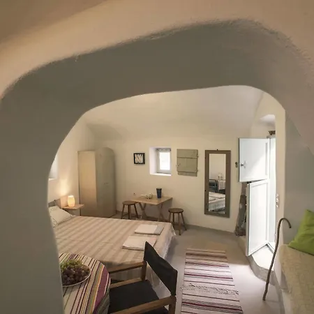 Mesana Traditional Stone شقة Emporio (Santorini)