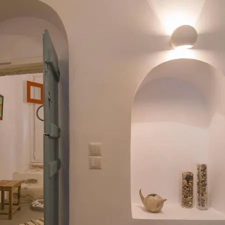 Mesana Traditional Stone Emporio (Santorini)